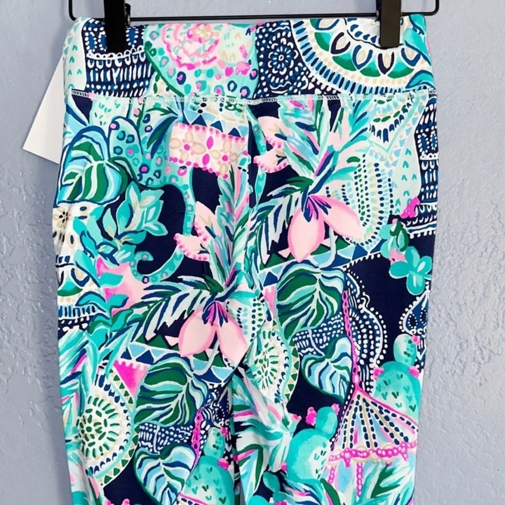 Lily Pulitzer Loralee Yoga Pants Looking Sharp Size XXS - Picture 4 of 6